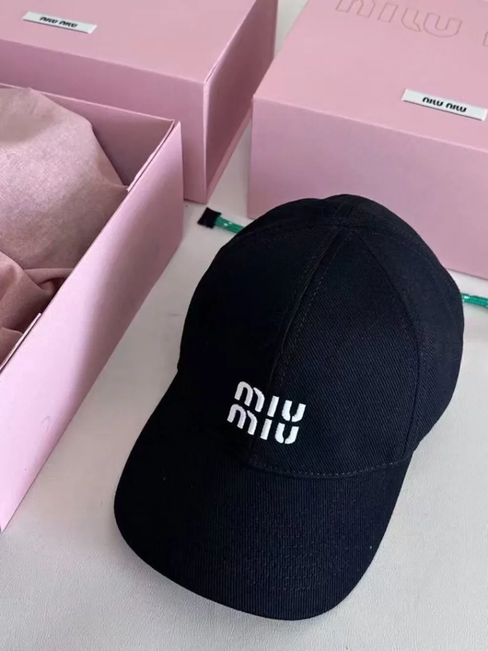 ✨MIU MIU black baseball cap